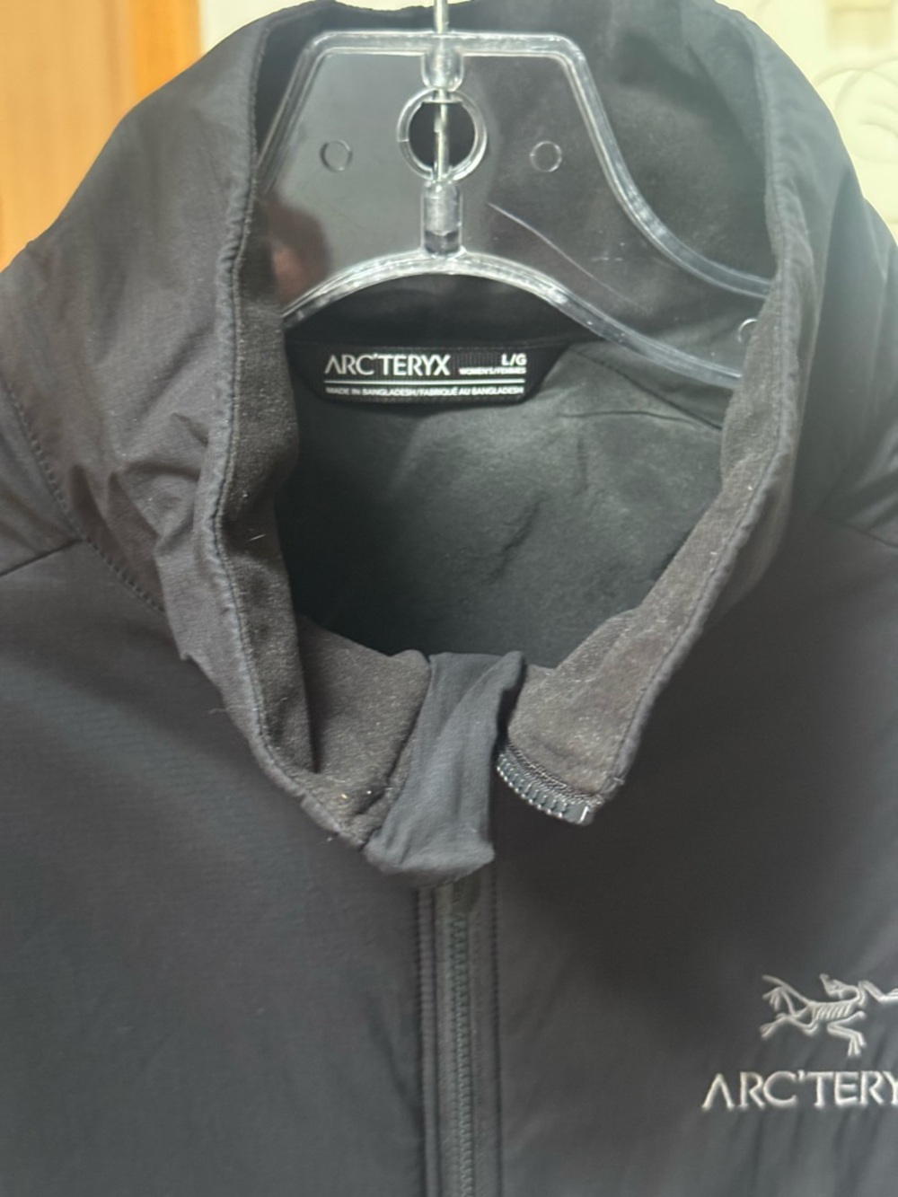 Arc'teryx Women’s Black Vest | Size: Large - Picture 4 of 11